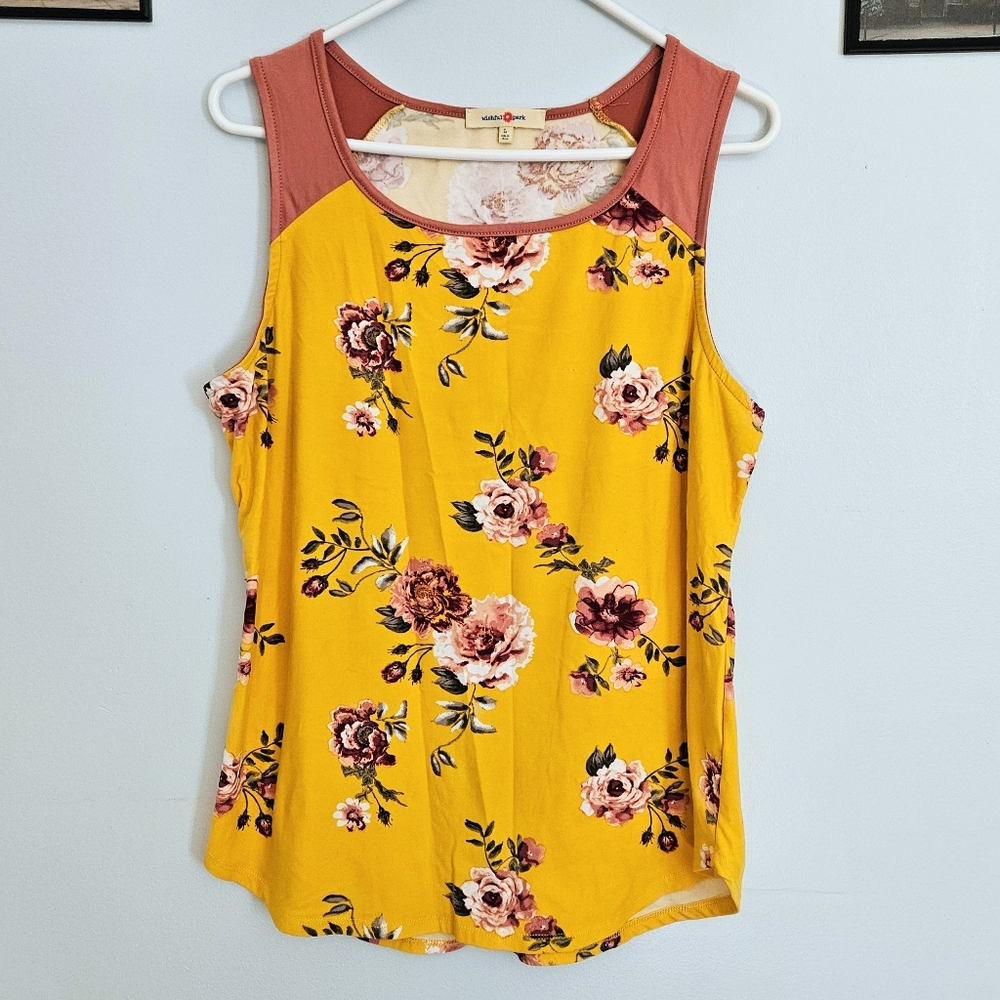 5/$30 Wishful Park Cute Yellow & Pink Floral Soft Tank Top - Size Large